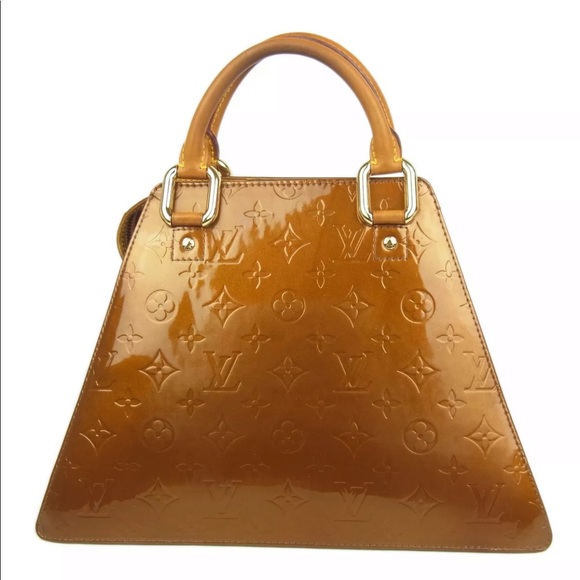 Louis Vuitton Handbags - Authentic Louis Vuitton forsyth GM Gold vernis